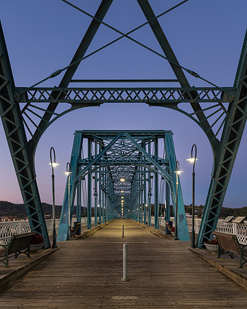 Walnut Street Bridge