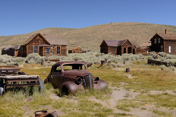 Rusty car