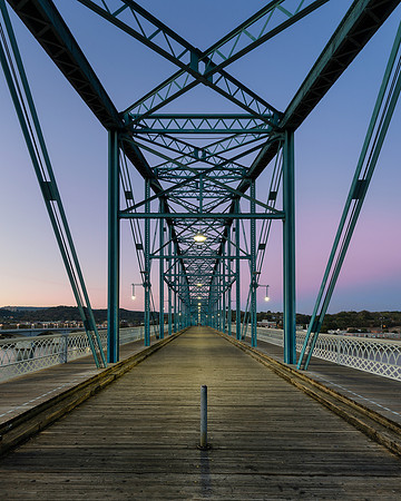 Walnut Street Bridge