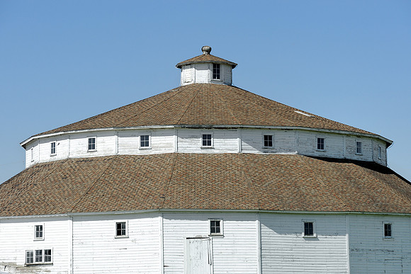 Round barn