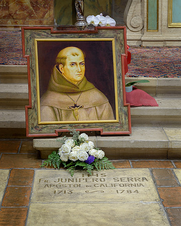 Serra's grave