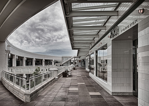 Oak Brook Mall (desaturated version)
