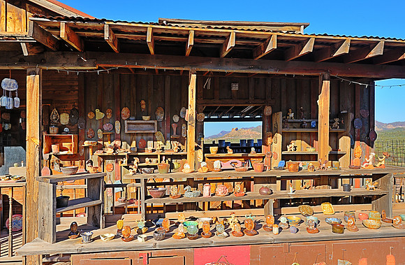 Arts & crafts (HDR)