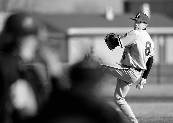 Spartan pitcher (B&W version)